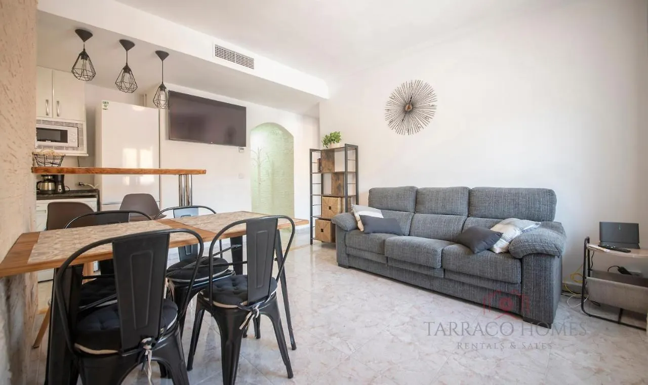 Tarracohomes, Th134 Apartamento Moderno En El Centro De Tarragona 0*,  Spain